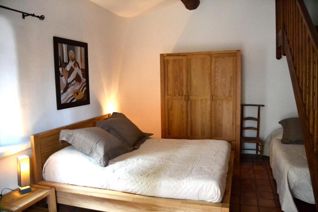 Auberge D'Anais Entrechaux Luaran gambar